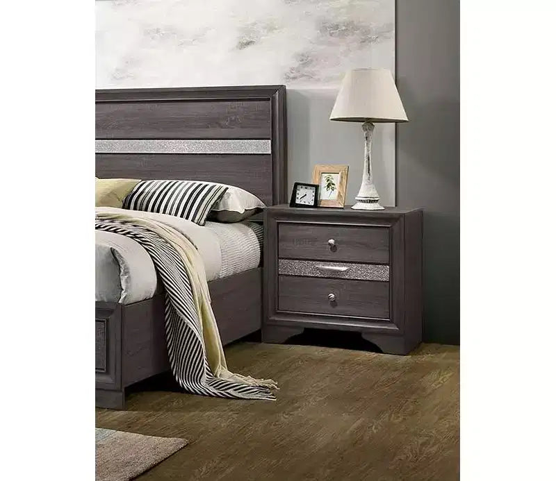 Comodino Contemporaneo 1 pezzo, Finitura Grigia, Accenti Argento, Cassetto Nascosto Portagioie, Pomello Tondo Nichel, Mobile Comodino per Camera da Letto