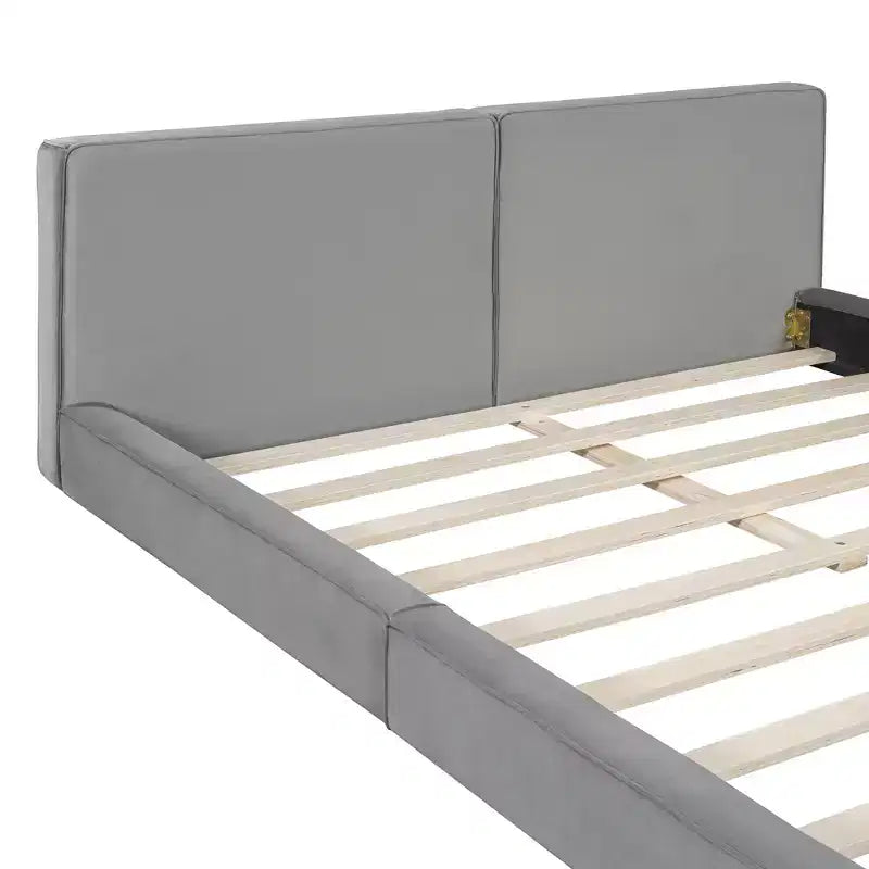 Letto a piattaforma Queen Size in velluto, letto imbottito a terra con telaio solido per bambini e adulti