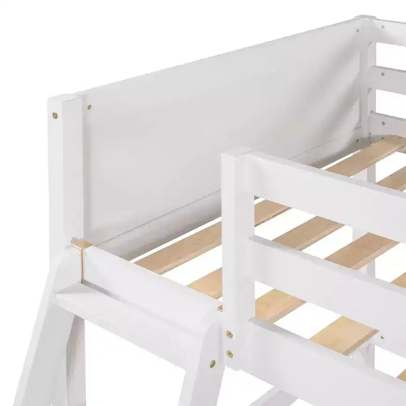 Letto a soppalco moderno in legno di dimensioni "Twin" con scaletta e spondine, bianco